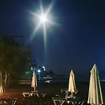 מלון Artemis אמרינתוס