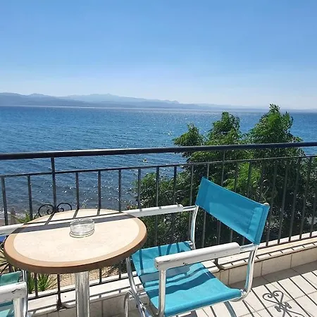 Artemis Otel Amarynthos
