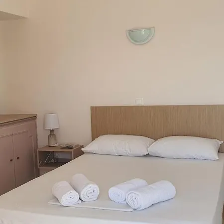 Artemis 2* Amarynthos