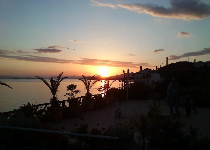 Hotel Artemis Amarynthos